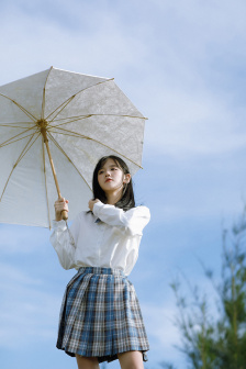 开裆吊带白色蕾丝内裤